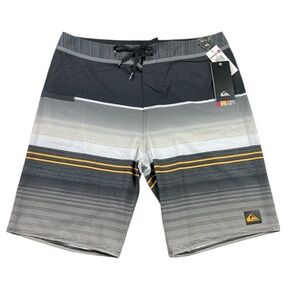 QUIKSILVER New Men 34‎ Everyday Stripe Vee 21" Boardshort  4-Way Stretch